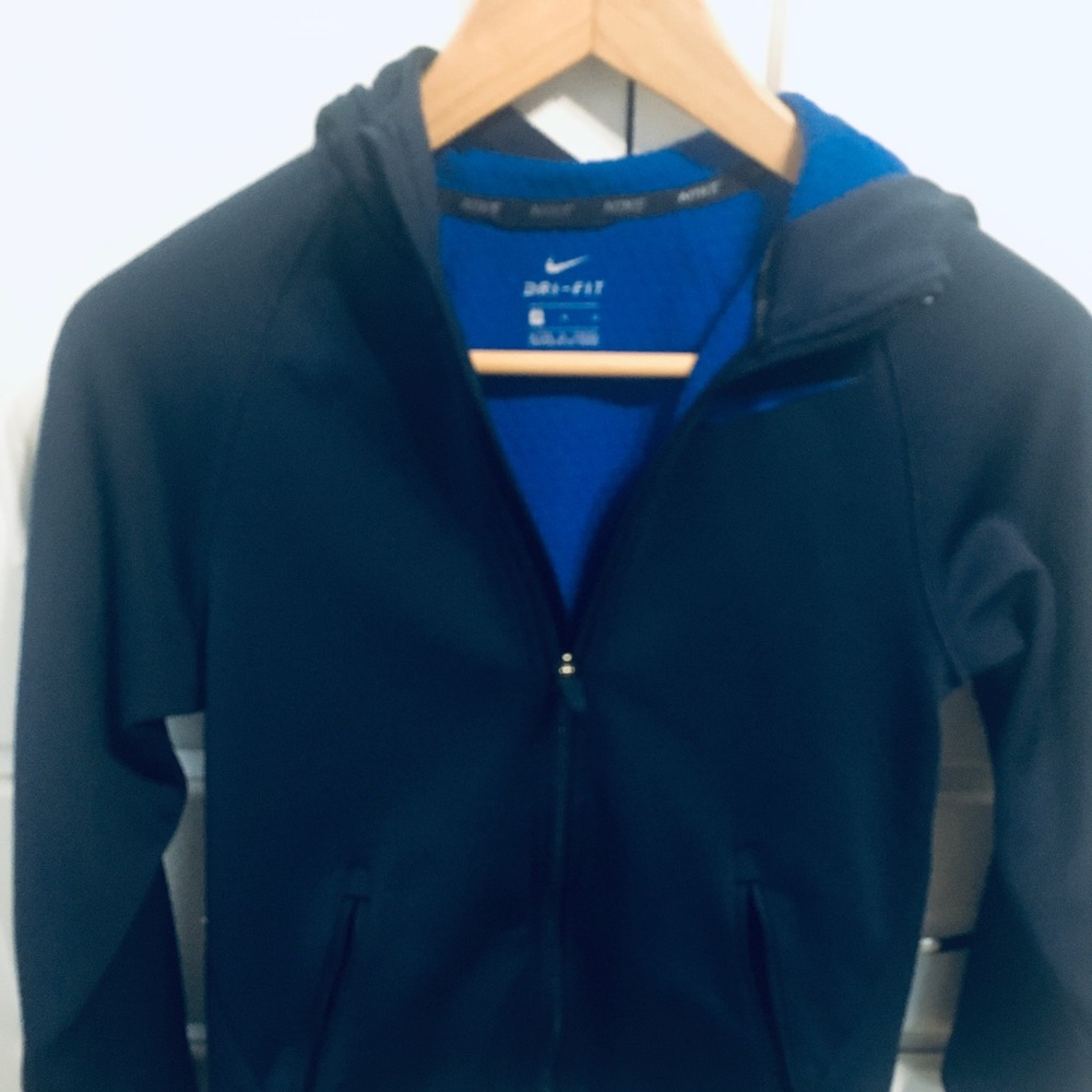 Nike Dry Fit Zipped hoodie - Youth medium size